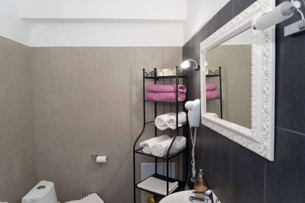 Uno Beachfront Appartement Livadia (Tilos)