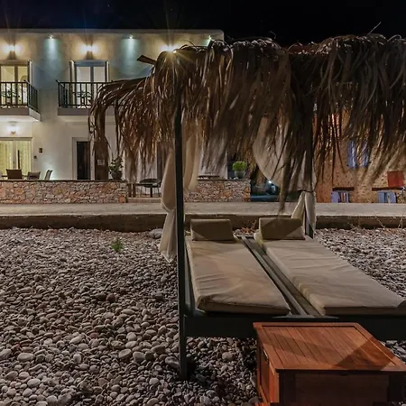 Uno Beachfront Suite Livadia  Exterior foto