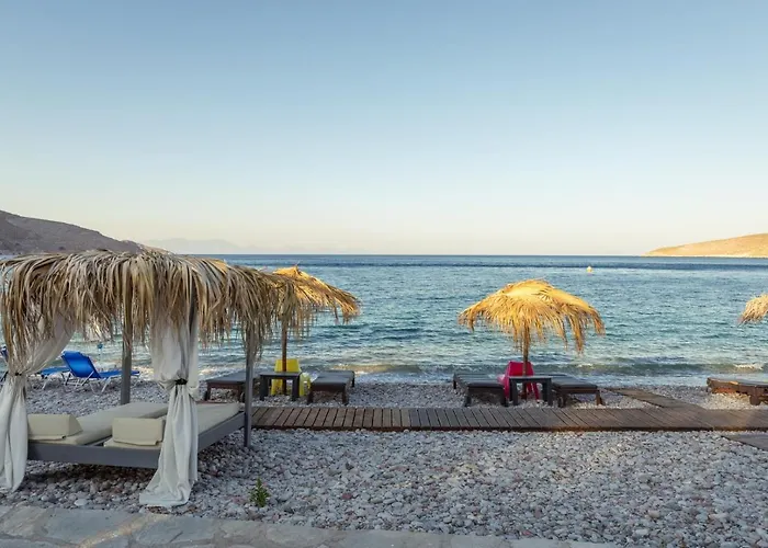 Uno Beachfront Suite
