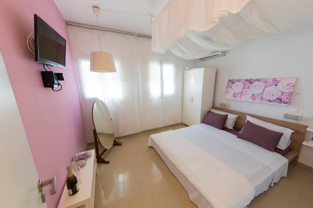 Apartament Uno Beachfront Livadia (Tilos)